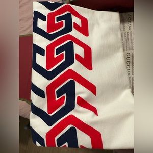 Gucci T-Shirt can be Unisex